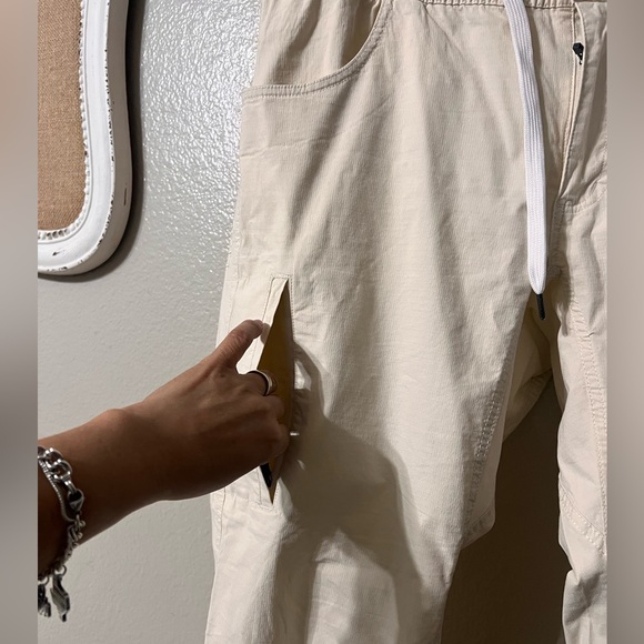 BYLT Men's XL weekender pant in cream color. EUC - Picture 3 of 7